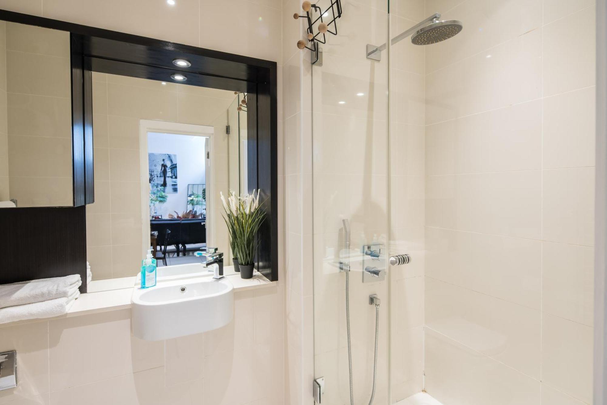 런던 Al Central-Soho-Chinatown-Coventgarden-Cozy-Onebed 아파트 외부 사진